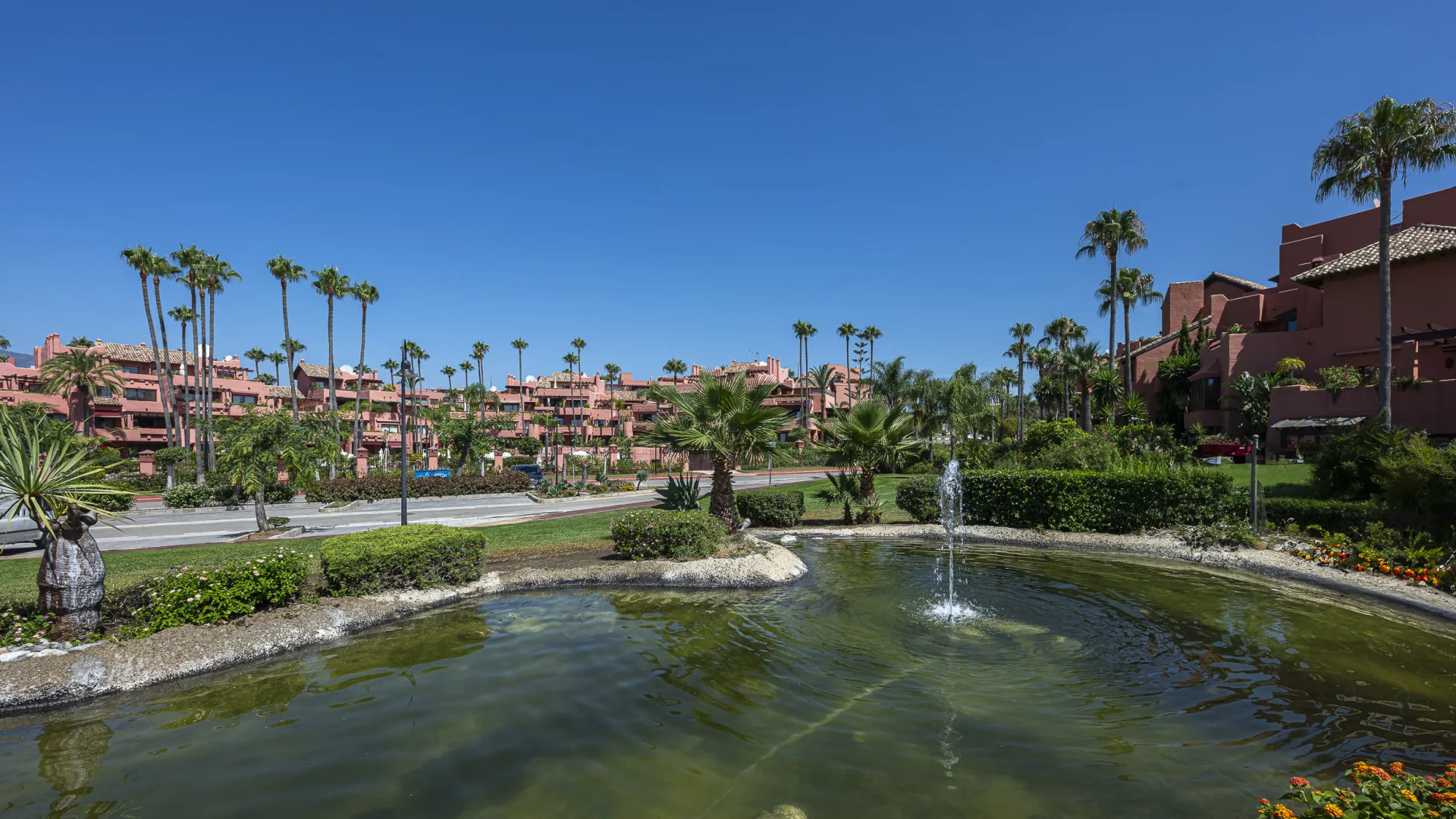 Menara Beach, apartamento planta baja a la venta