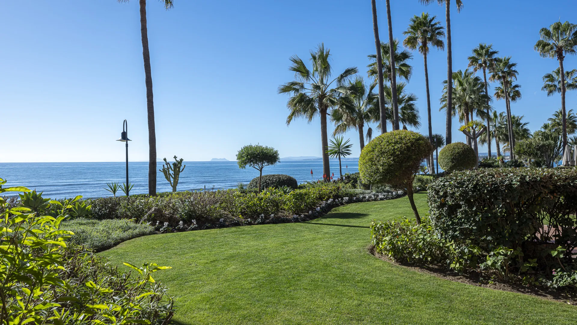 Menara Beach, apartamento planta baja a la venta