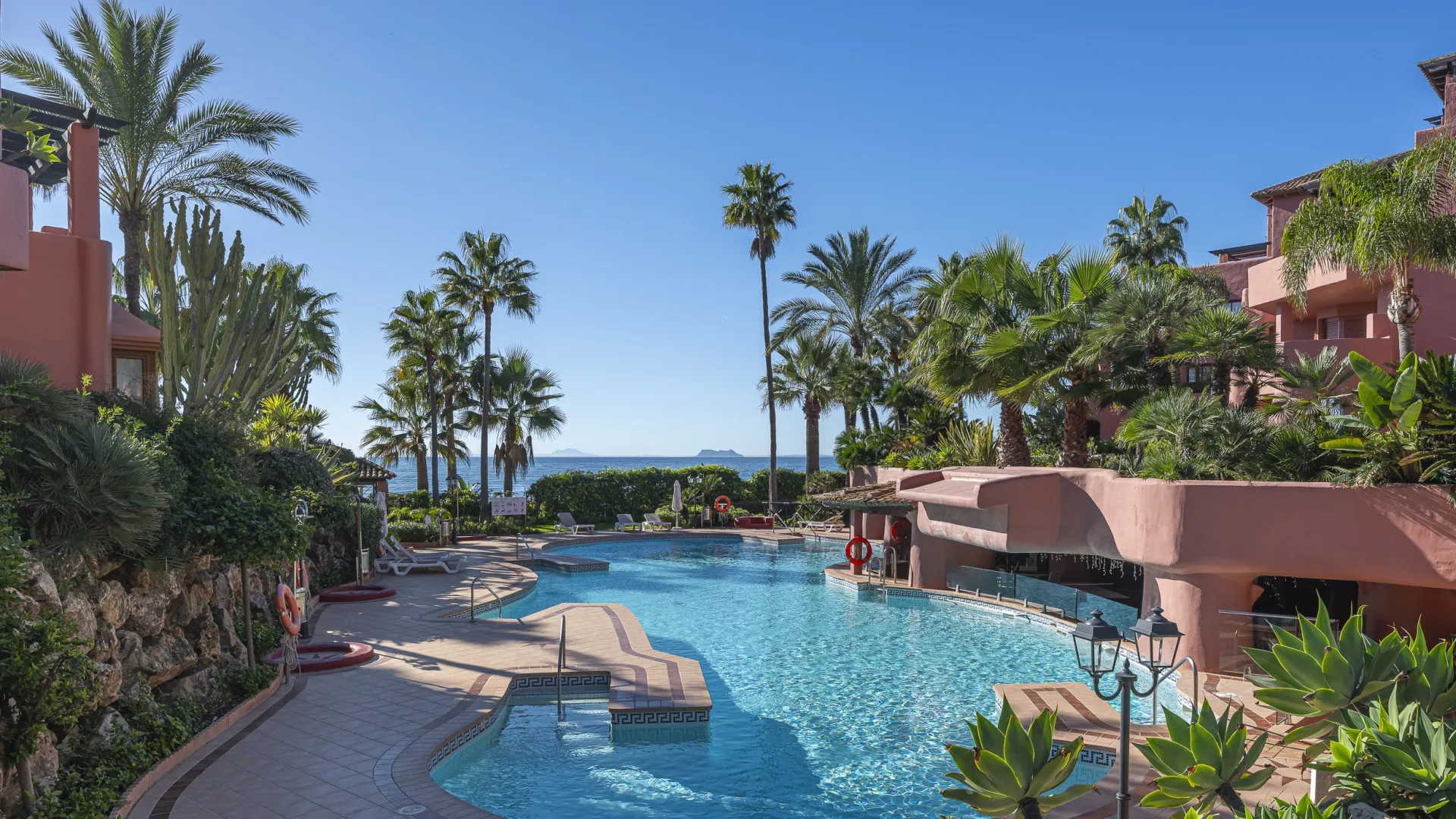 Menara Beach, apartamento planta baja a la venta