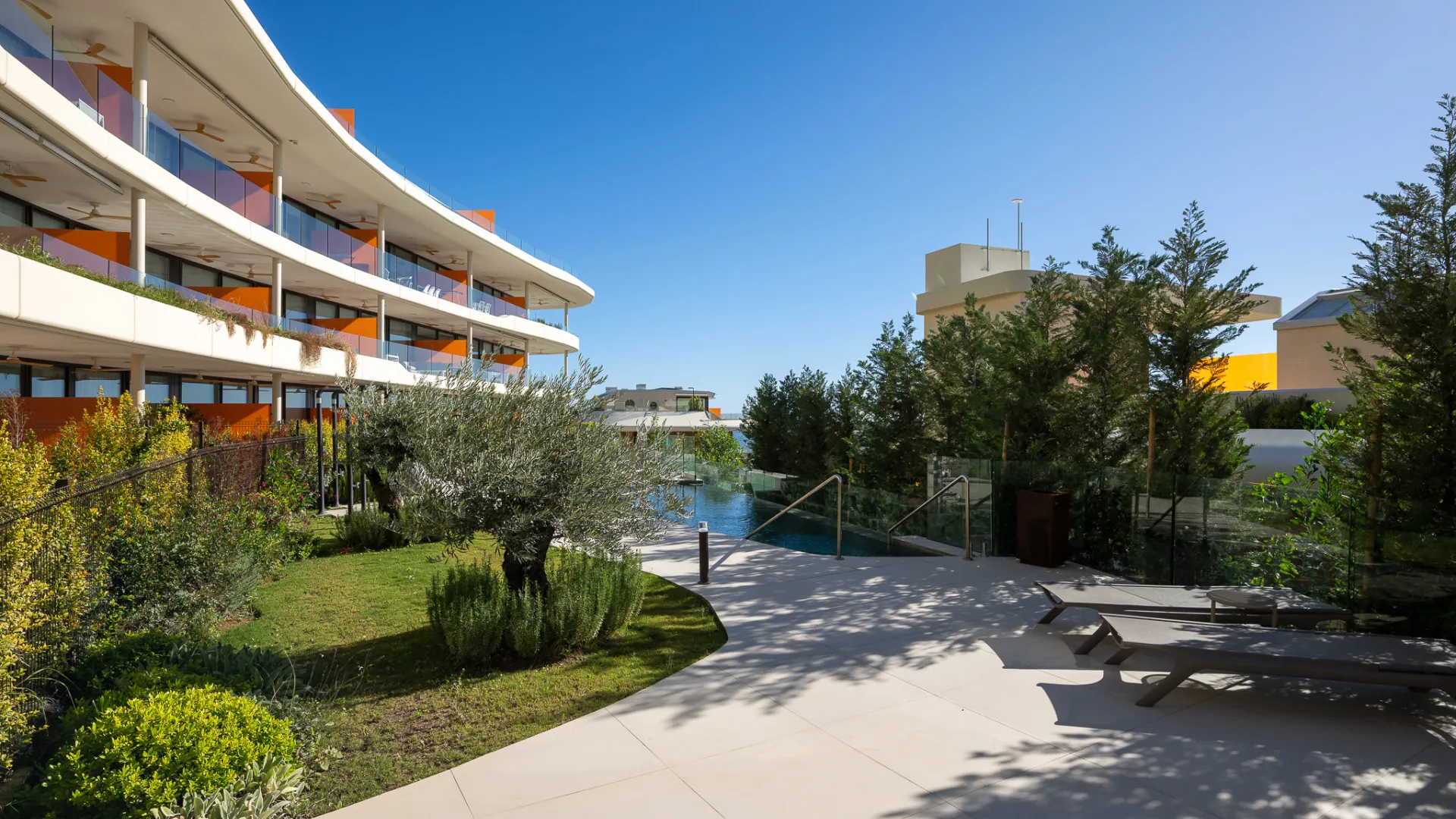 El Higueron, apartamento planta baja de 3 dormitorios en venta