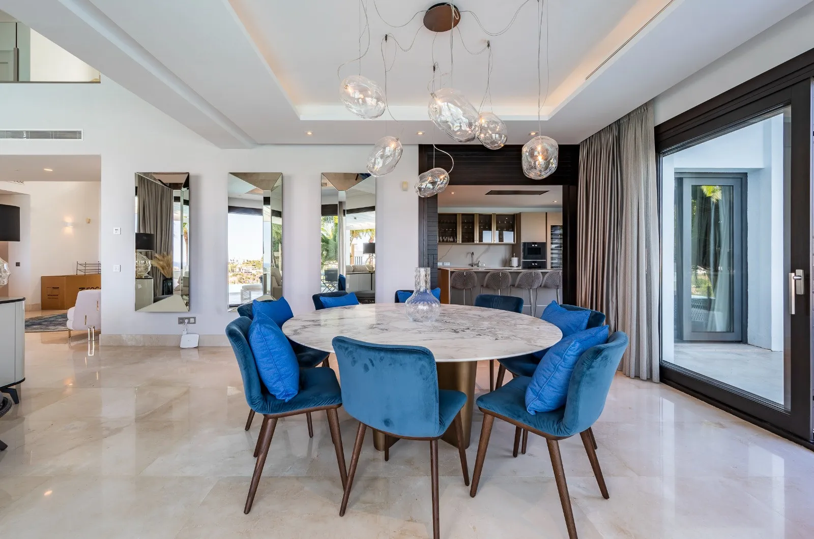 Villa for sale in Los Flamingos Golf with 6 bedrooms
