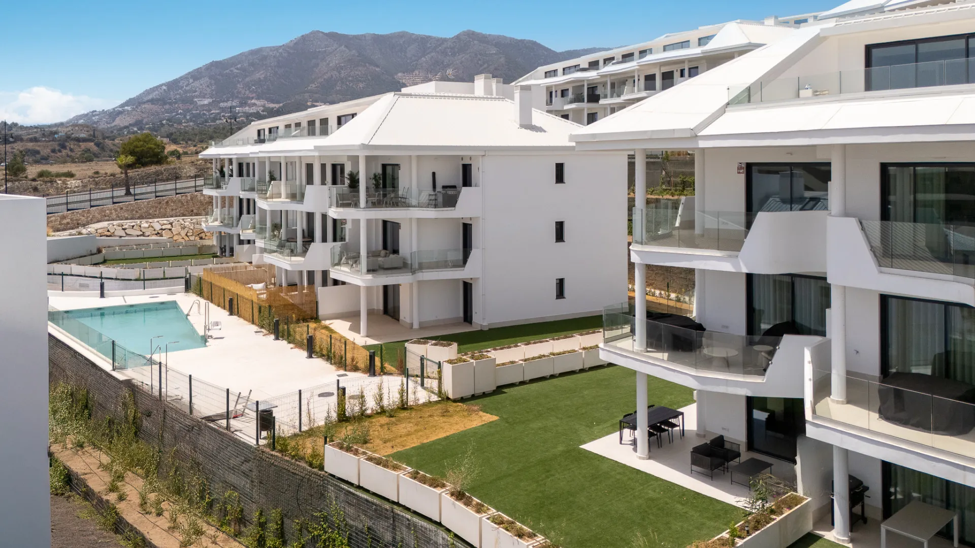 Ground floor apartment with 3 bedrooms for sale in Fuengirola