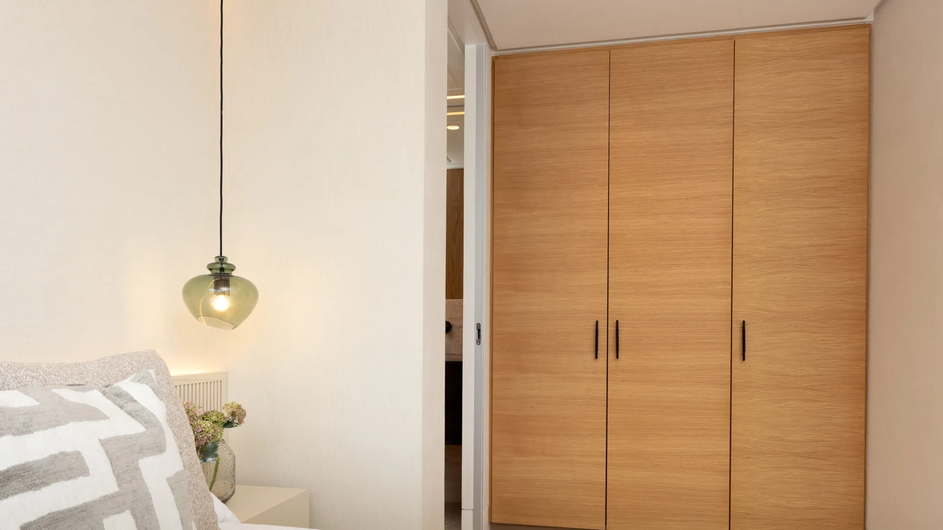 Apartamento de 2 dormitorios en venta en Estepona Puerto