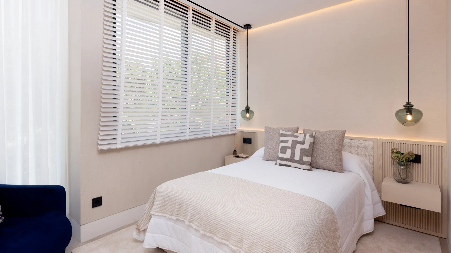 Apartamento de 2 dormitorios en venta en Estepona Puerto