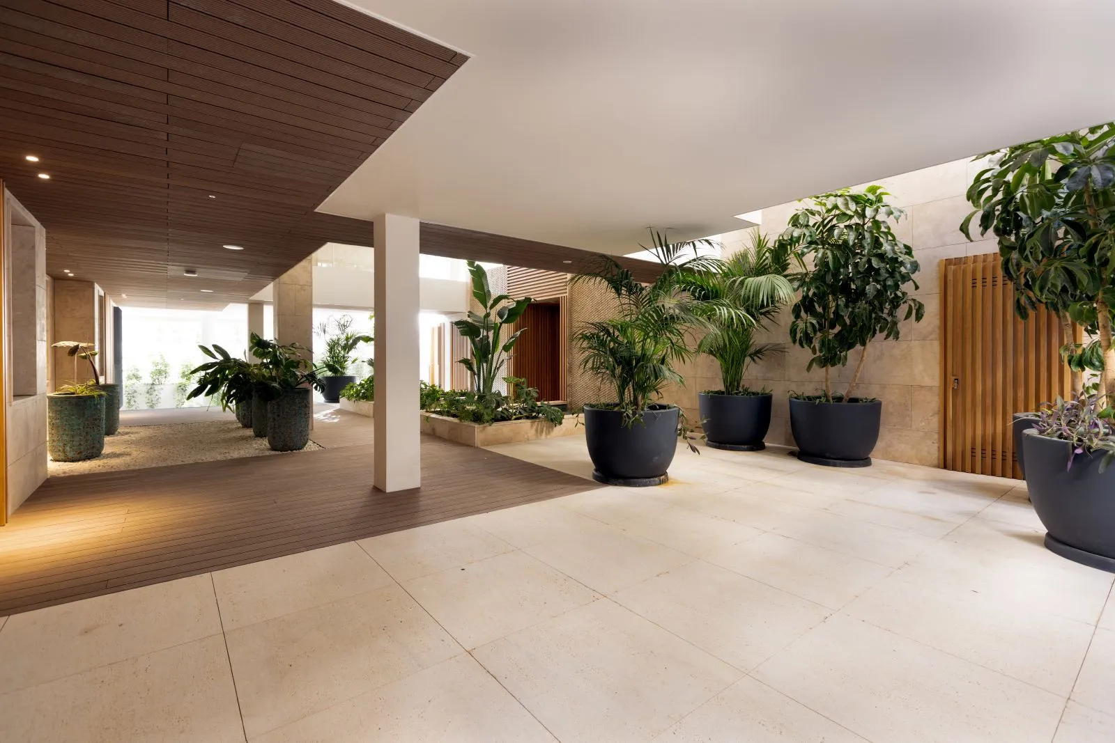 For sale apartment in Estepona Puerto with 2 bedrooms