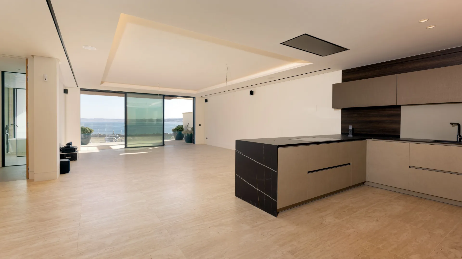 Apartamento con 3 dormitorios a la venta en Estepona Puerto
