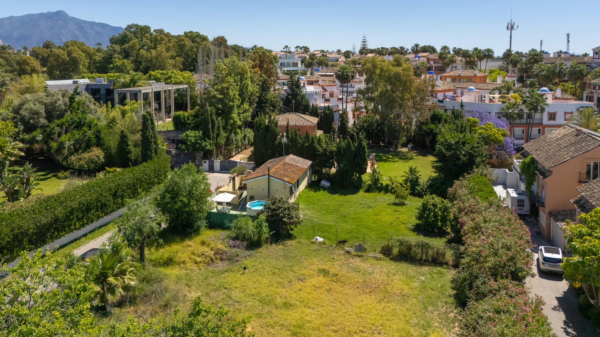 For sale plot in Diana Park