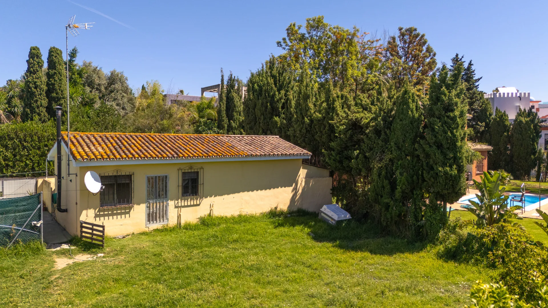For sale plot in Diana Park