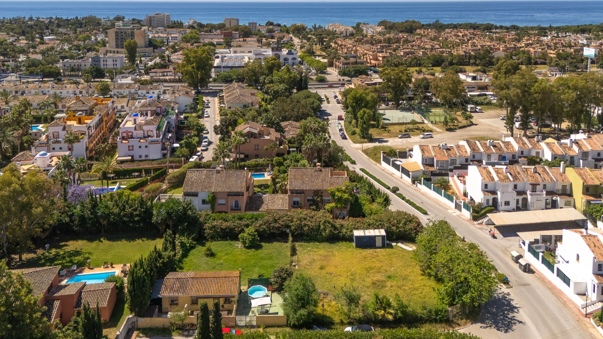 For sale plot in Diana Park