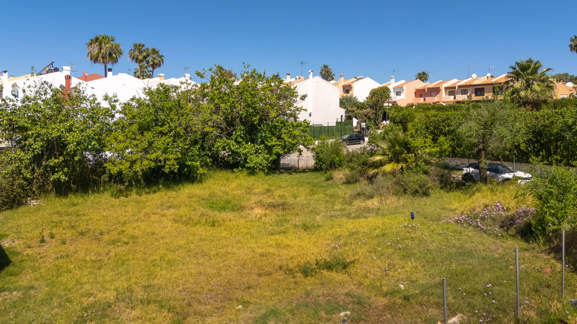 For sale plot in Diana Park