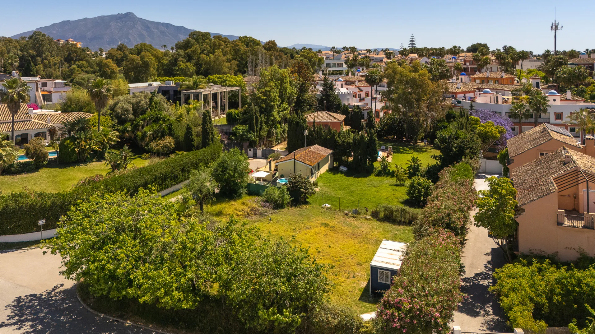 For sale plot in Diana Park