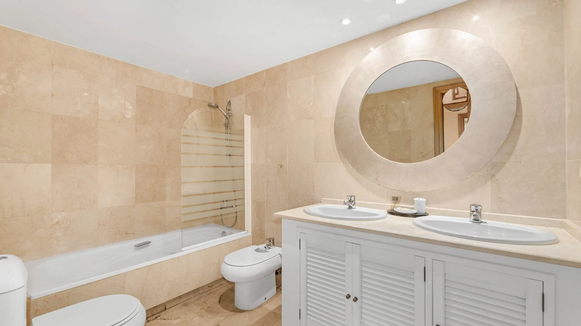Guadalmina Alta, atico duplex de 3 dormitorios en venta