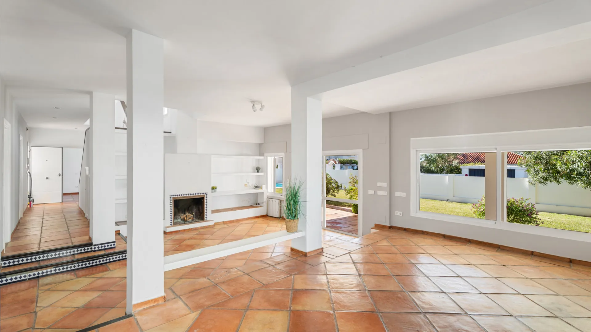 Comprar villa en Marbesa