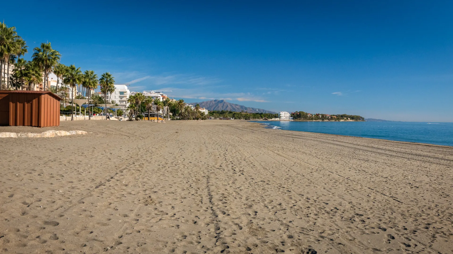 Hotel with 11 bedrooms for sale in Estepona