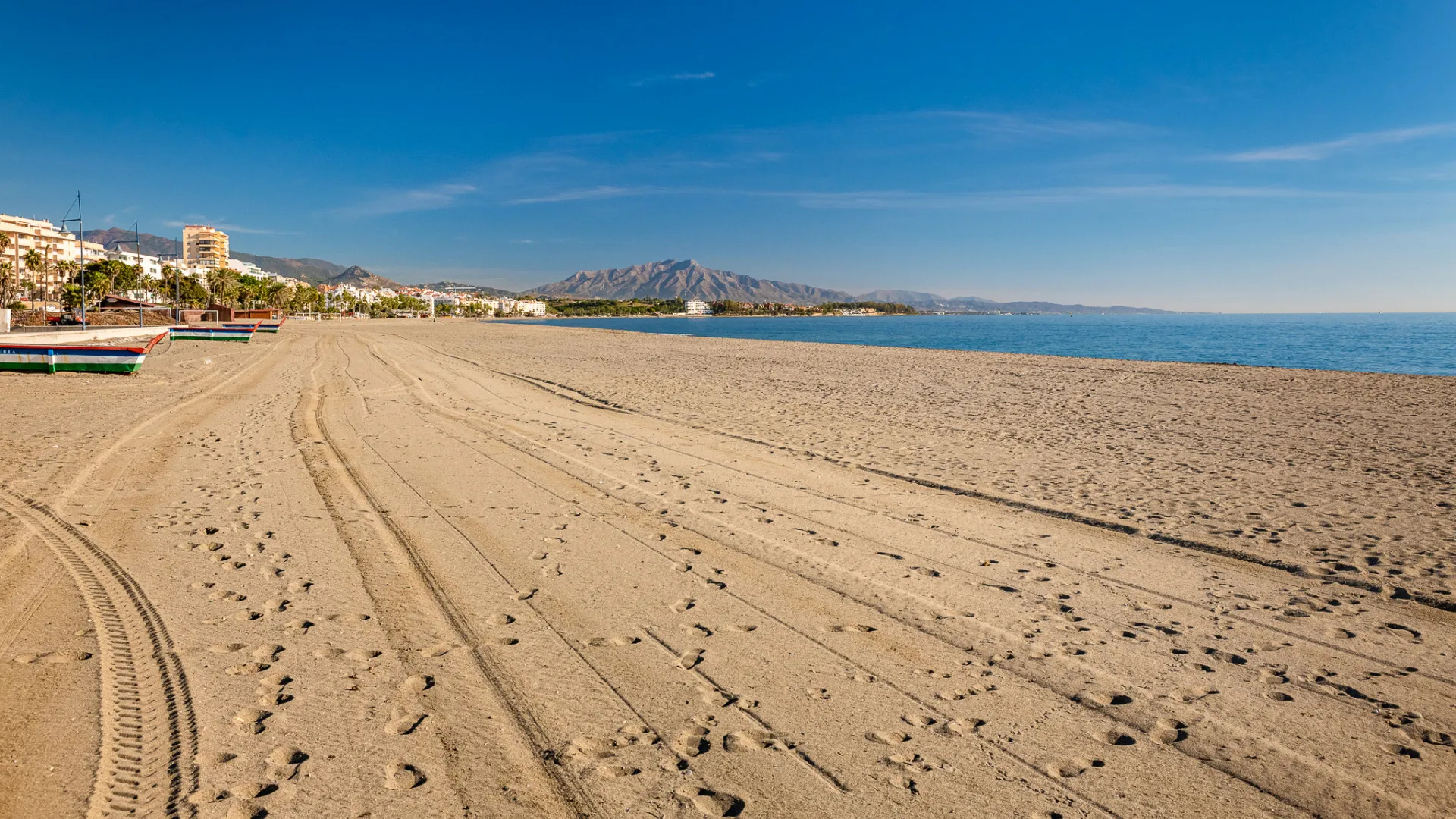 Hotel with 11 bedrooms for sale in Estepona