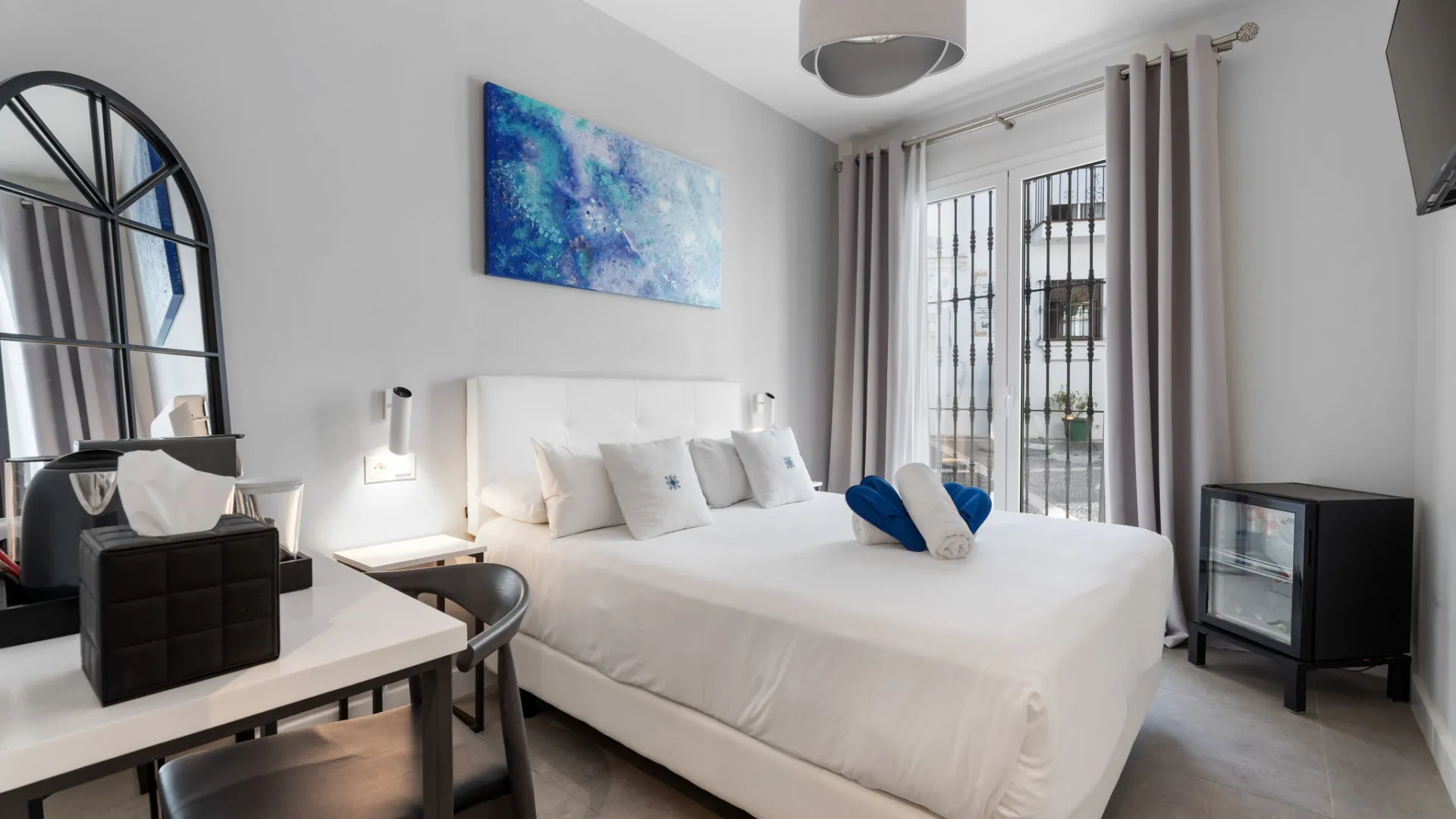 Hotel with 11 bedrooms for sale in Estepona