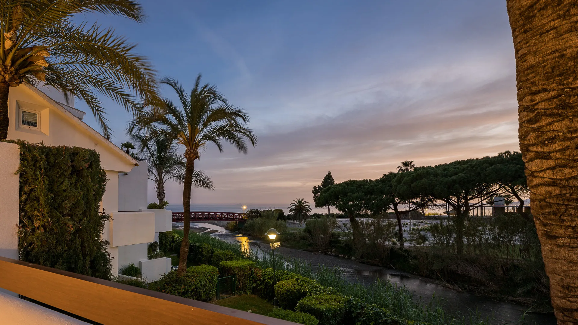 Apartment for sale in Los Monteros Palm Beach