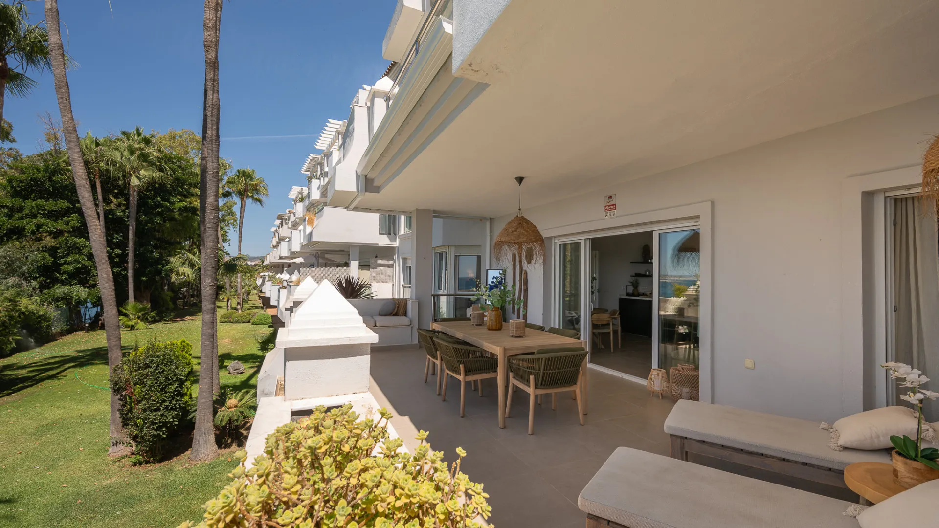 Apartamento de 3 dormitorios en venta en Estepona Ciudad