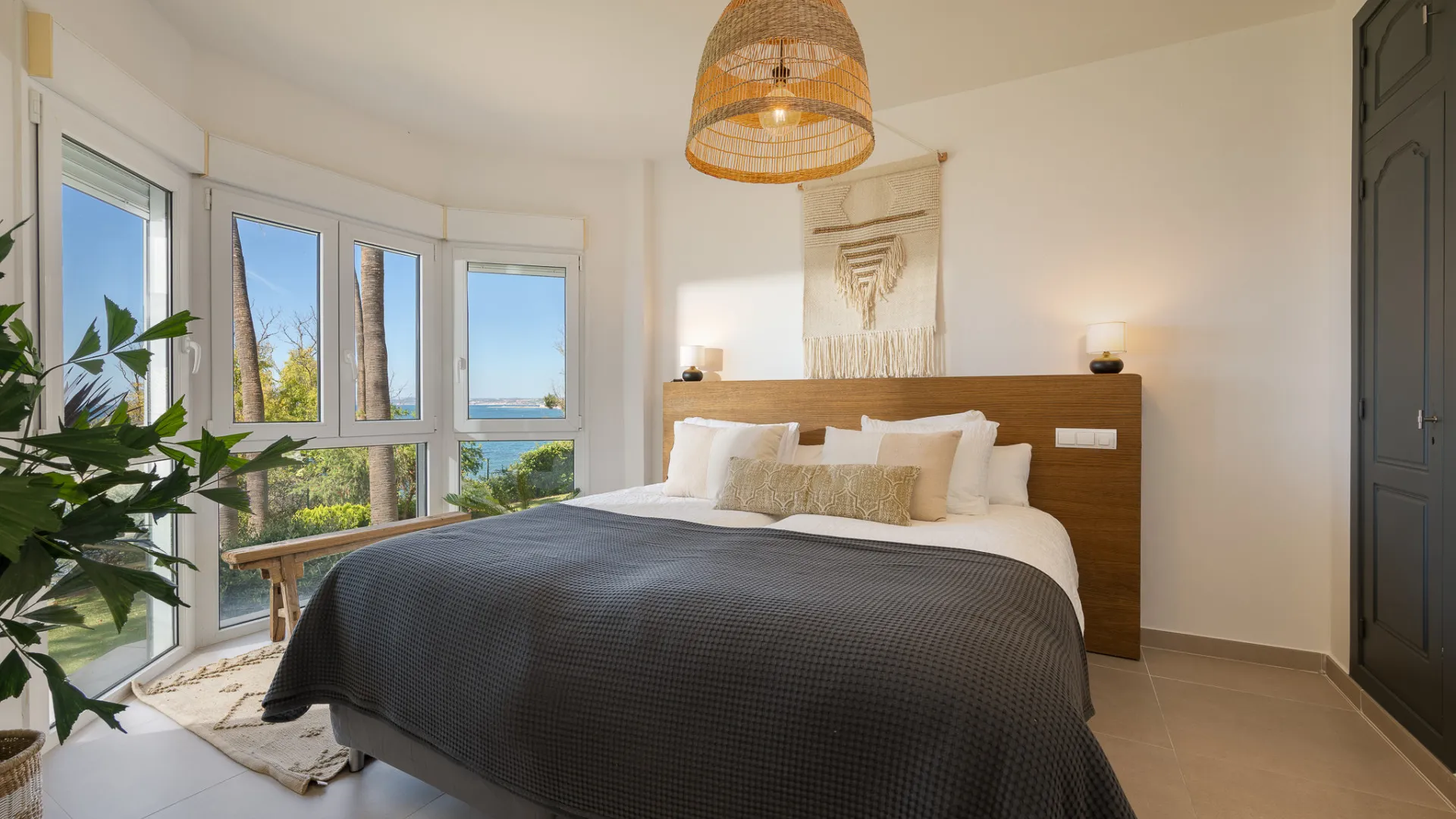 Apartamento de 3 dormitorios en venta en Estepona Ciudad