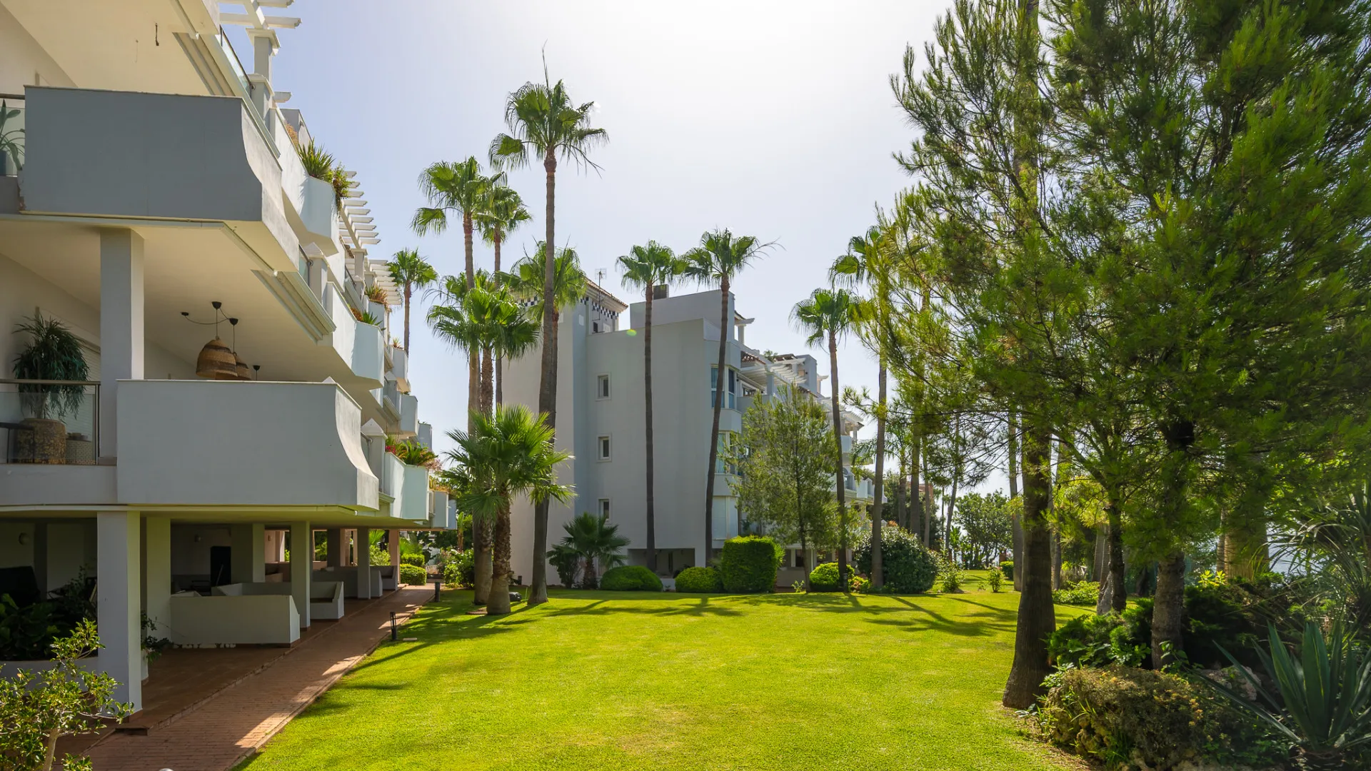 Apartamento de 3 dormitorios en venta en Estepona Ciudad