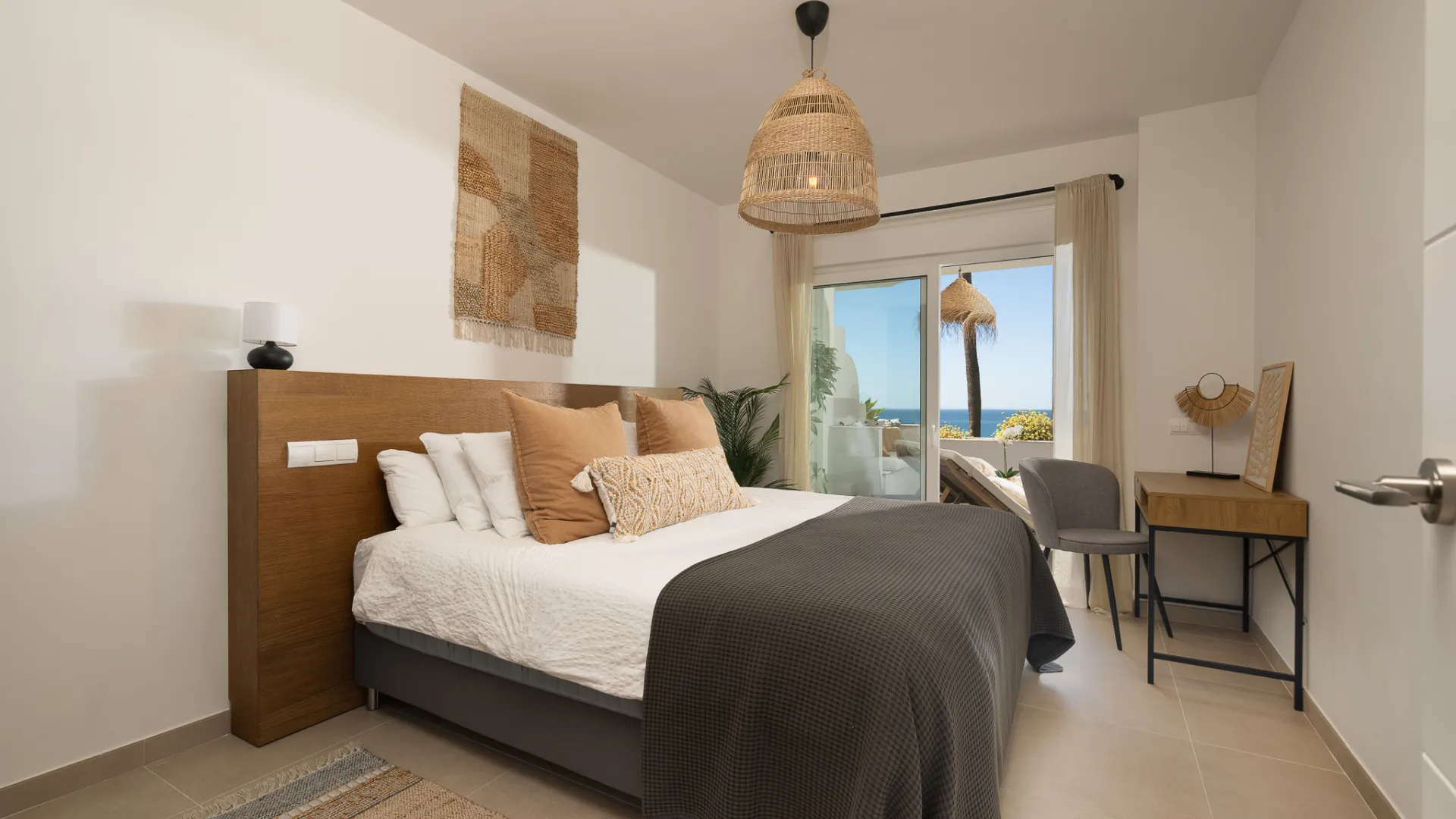 Apartamento de 3 dormitorios en venta en Estepona Ciudad