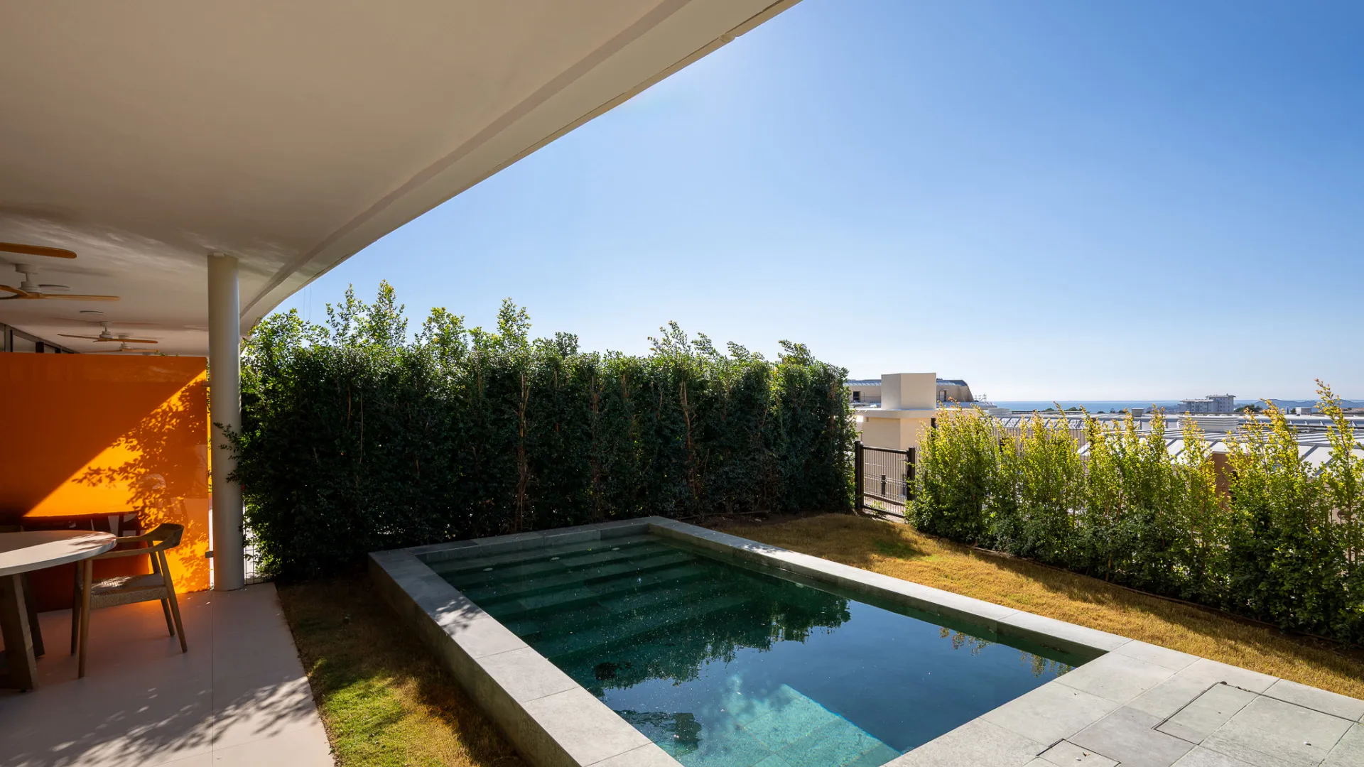 2 bedrooms ground floor apartment in El Higueron for sale