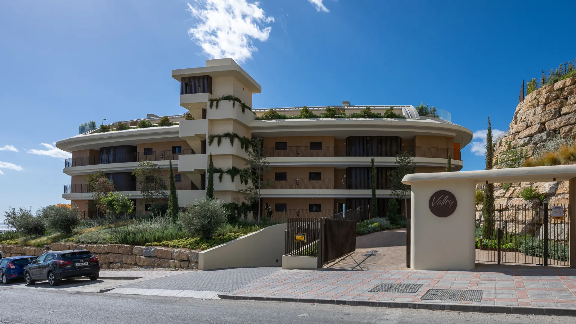 2 bedrooms ground floor apartment in El Higueron for sale