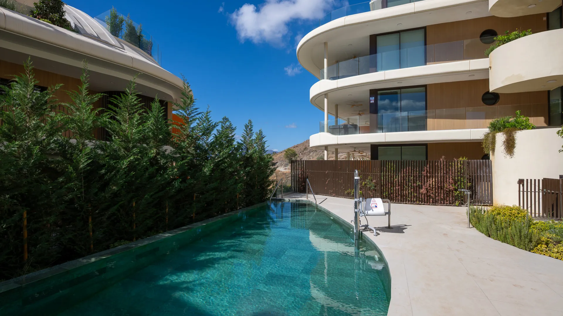 2 bedrooms ground floor apartment in El Higueron for sale