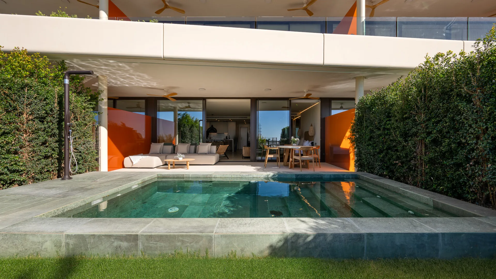 2 bedrooms ground floor apartment in El Higueron for sale