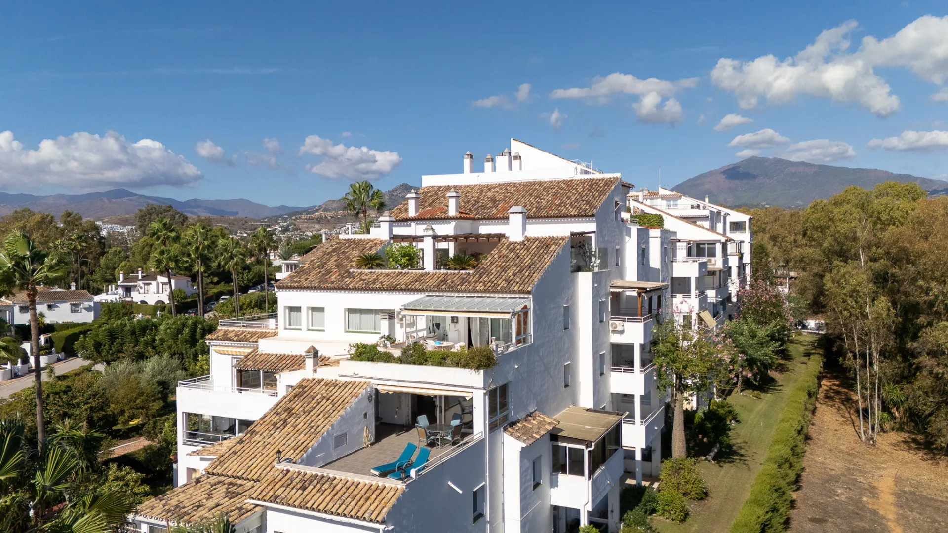 Apartamento con 4 dormitorios en venta en Atalaya