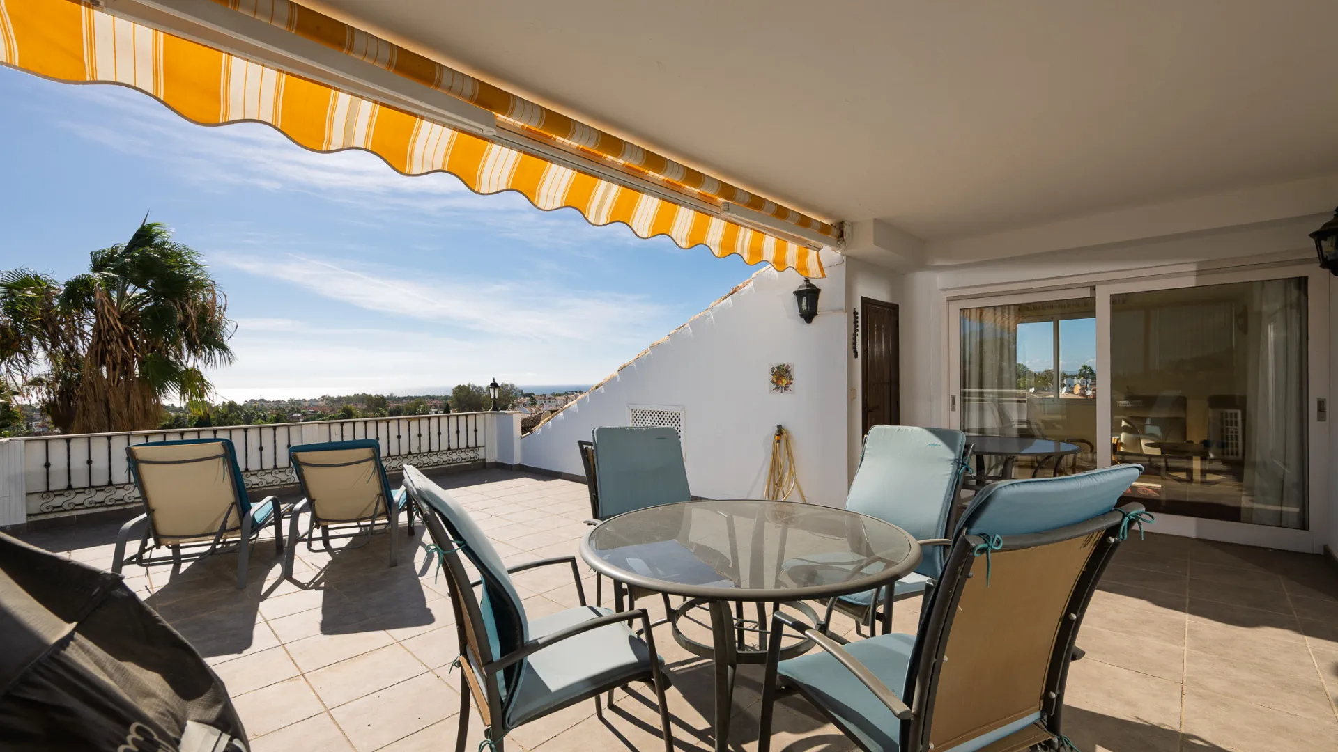 Apartamento con 4 dormitorios en venta en Atalaya