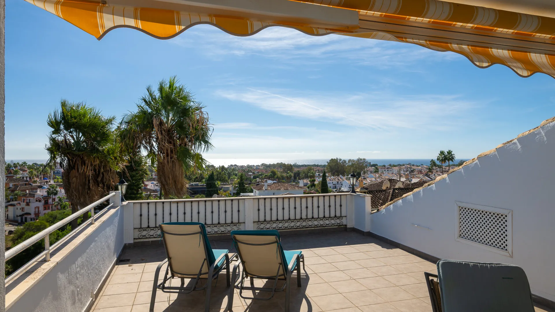 Apartamento con 4 dormitorios en venta en Atalaya