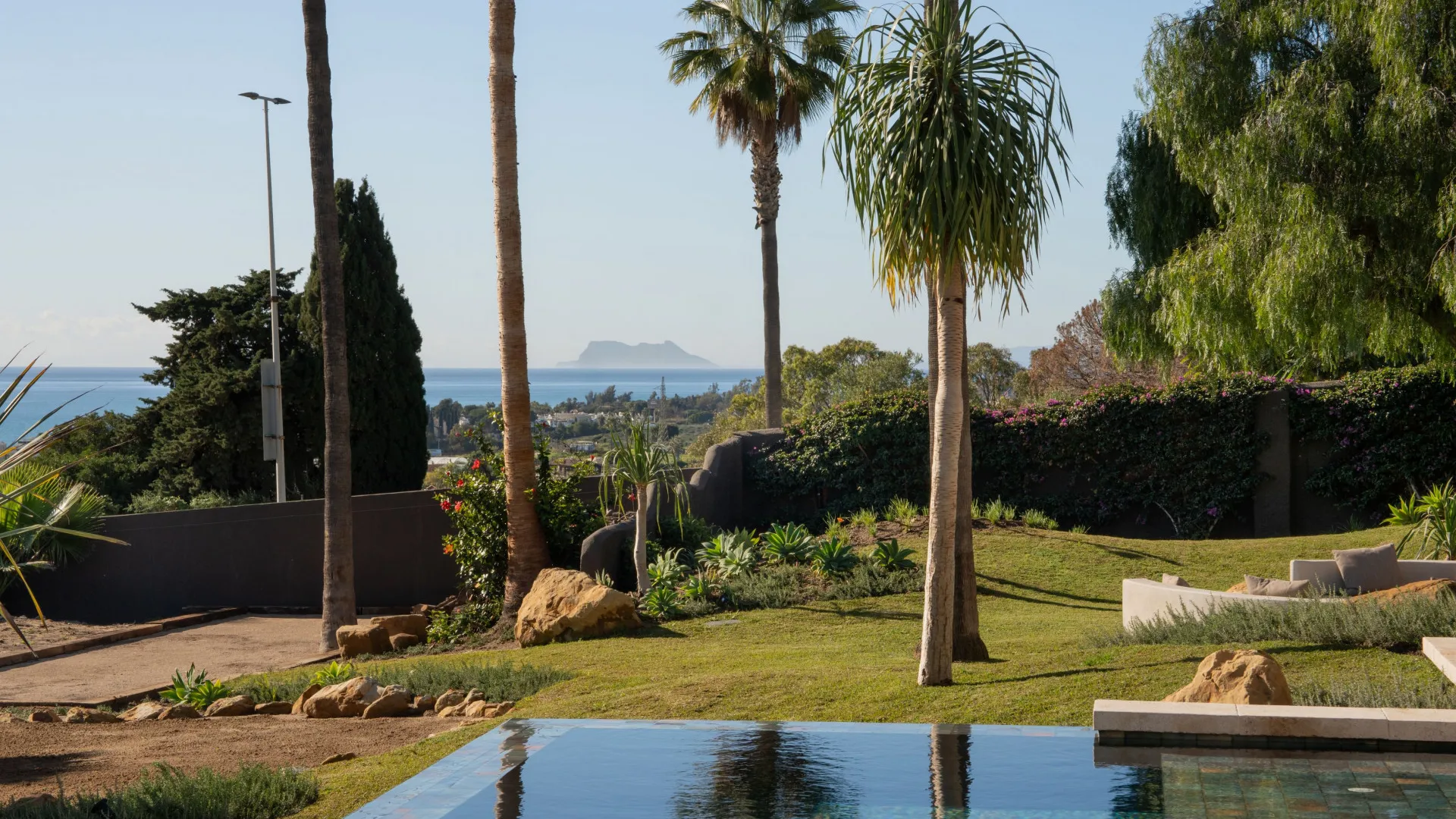 Selwo 5 bedrooms villa for sale