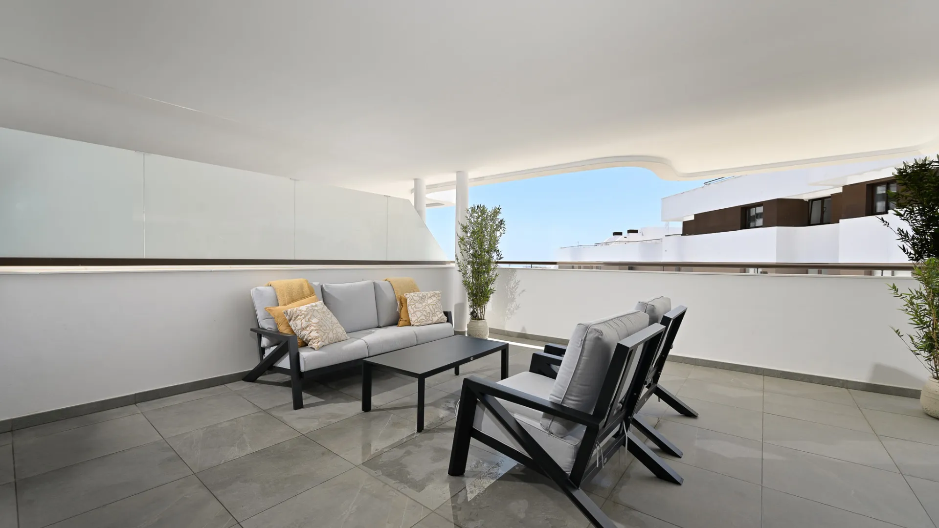 Apartment for sale in Estepona Town