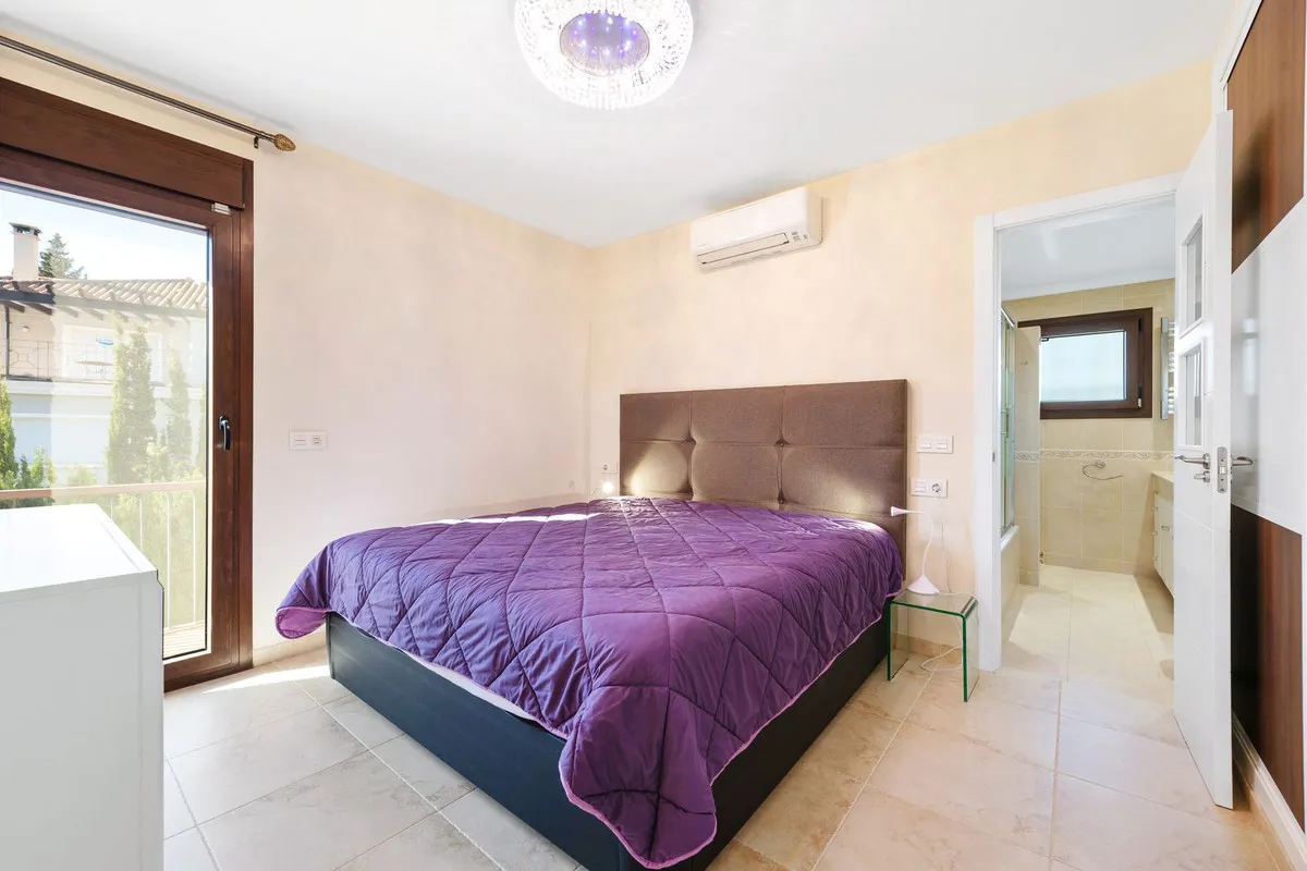 Villa for sale in Atalaya with 5 bedrooms