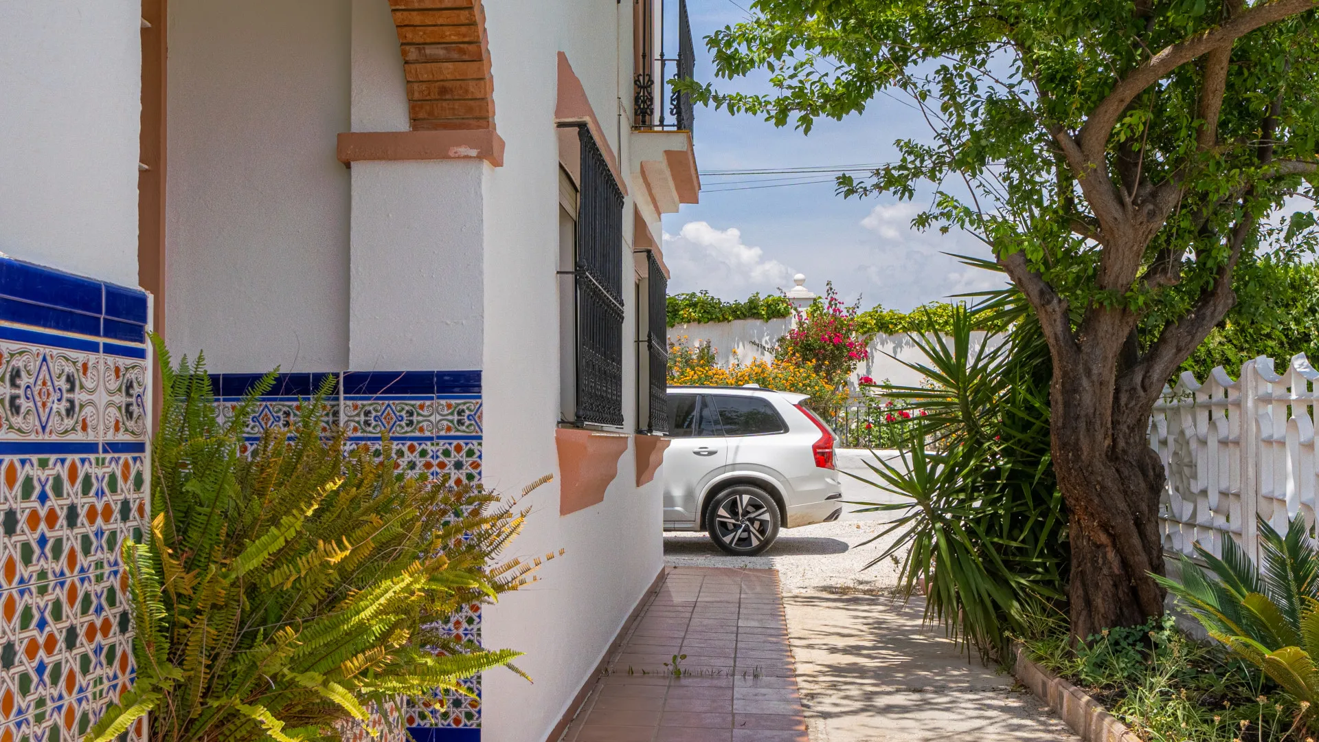 Alhaurin de la Torre 6 bedrooms villa for sale