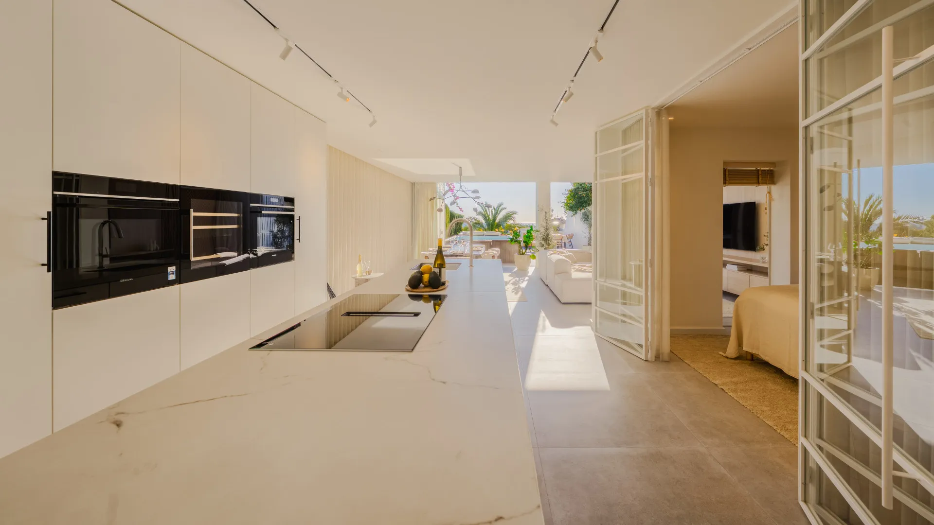 Apartamento planta baja en venta de 3 dormitorios en Nueva Andalucia