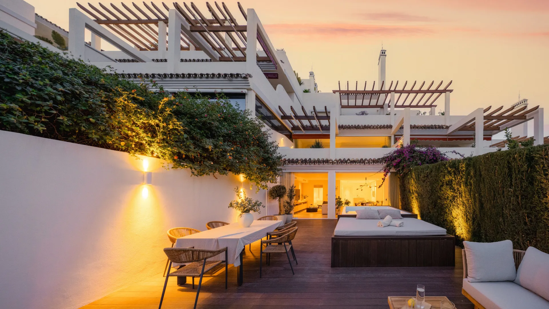 Apartamento planta baja en venta de 3 dormitorios en Nueva Andalucia