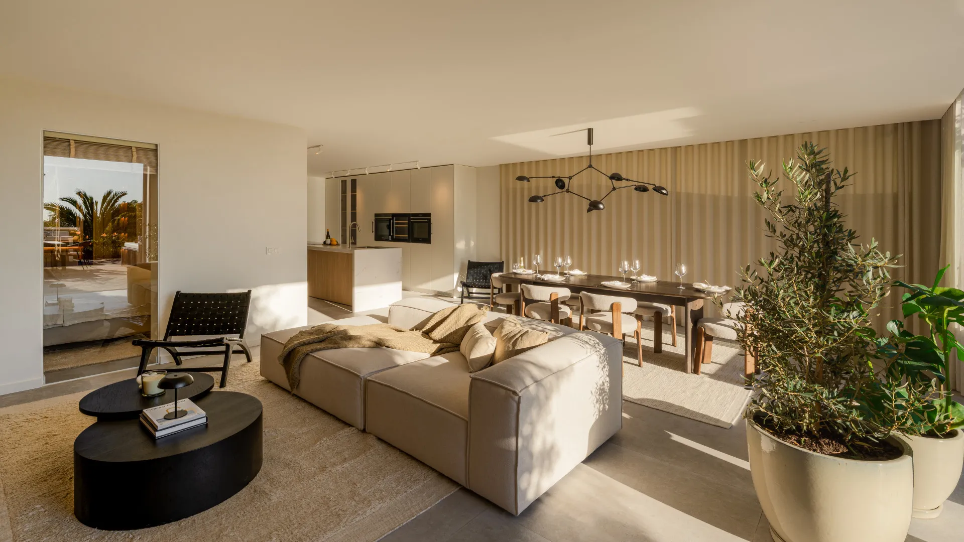 Apartamento planta baja en venta de 3 dormitorios en Nueva Andalucia
