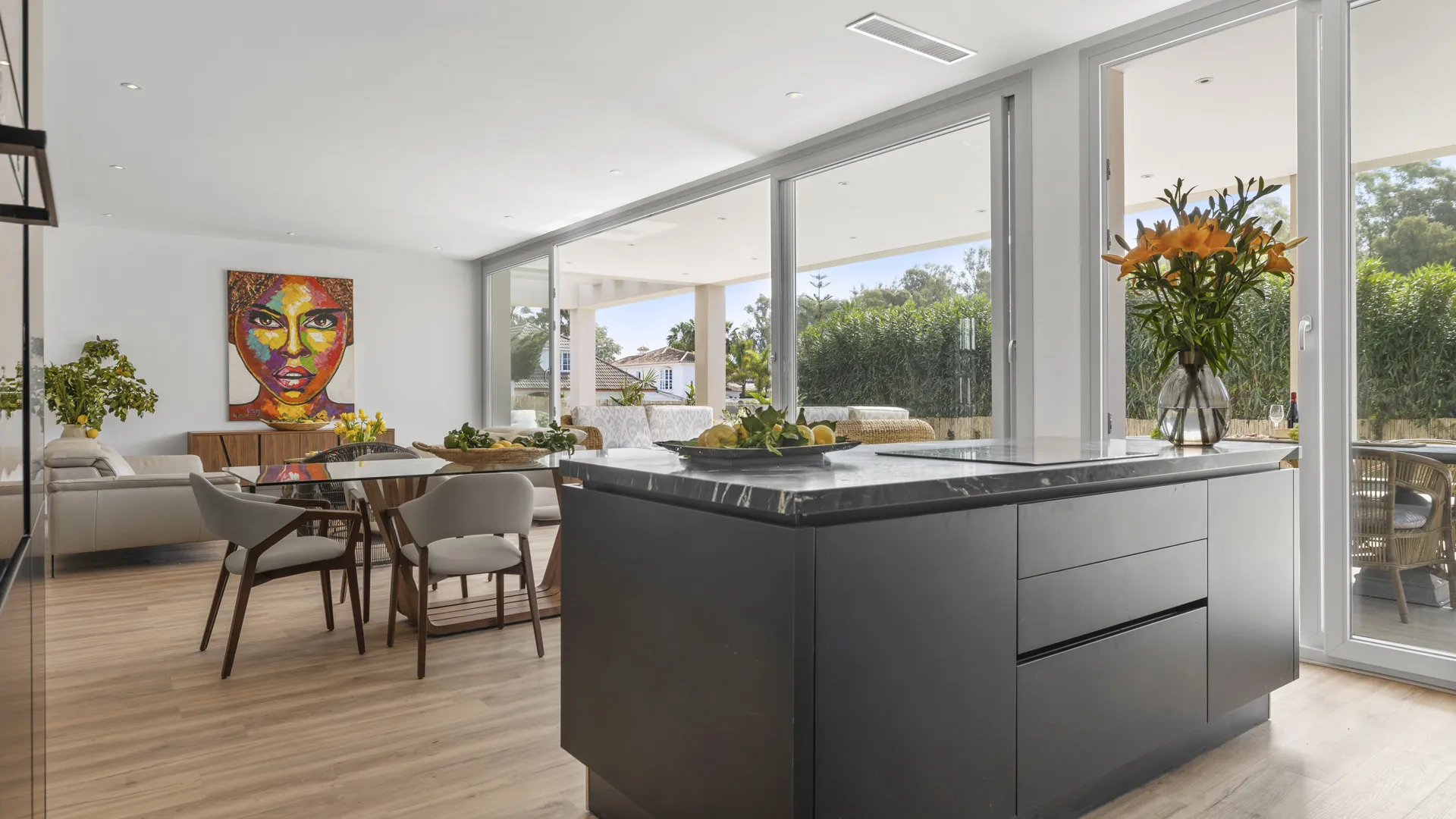 Comprar villa en San Pedro de Alcantara con 5 dormitorios