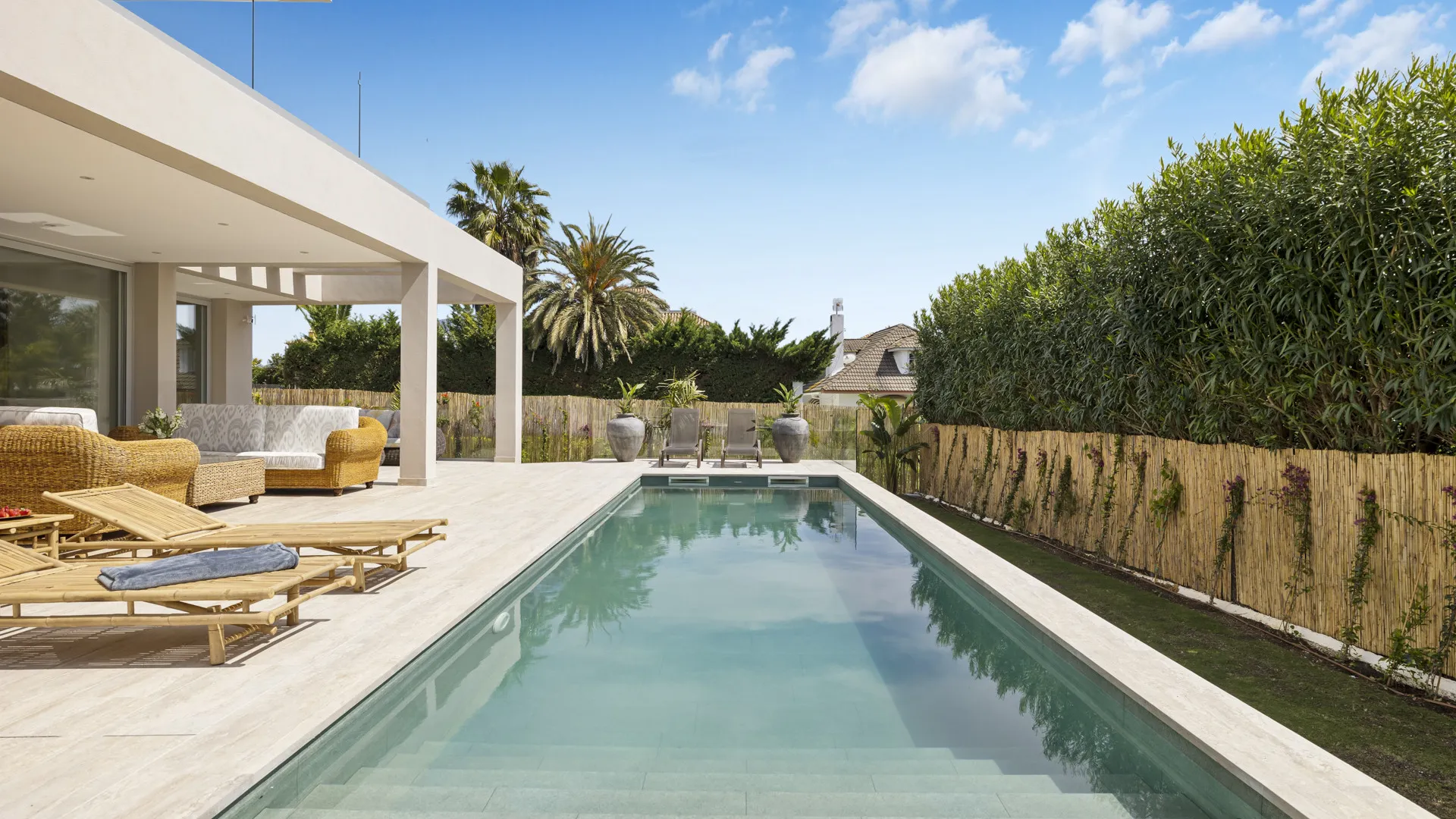Comprar villa en San Pedro de Alcantara con 5 dormitorios