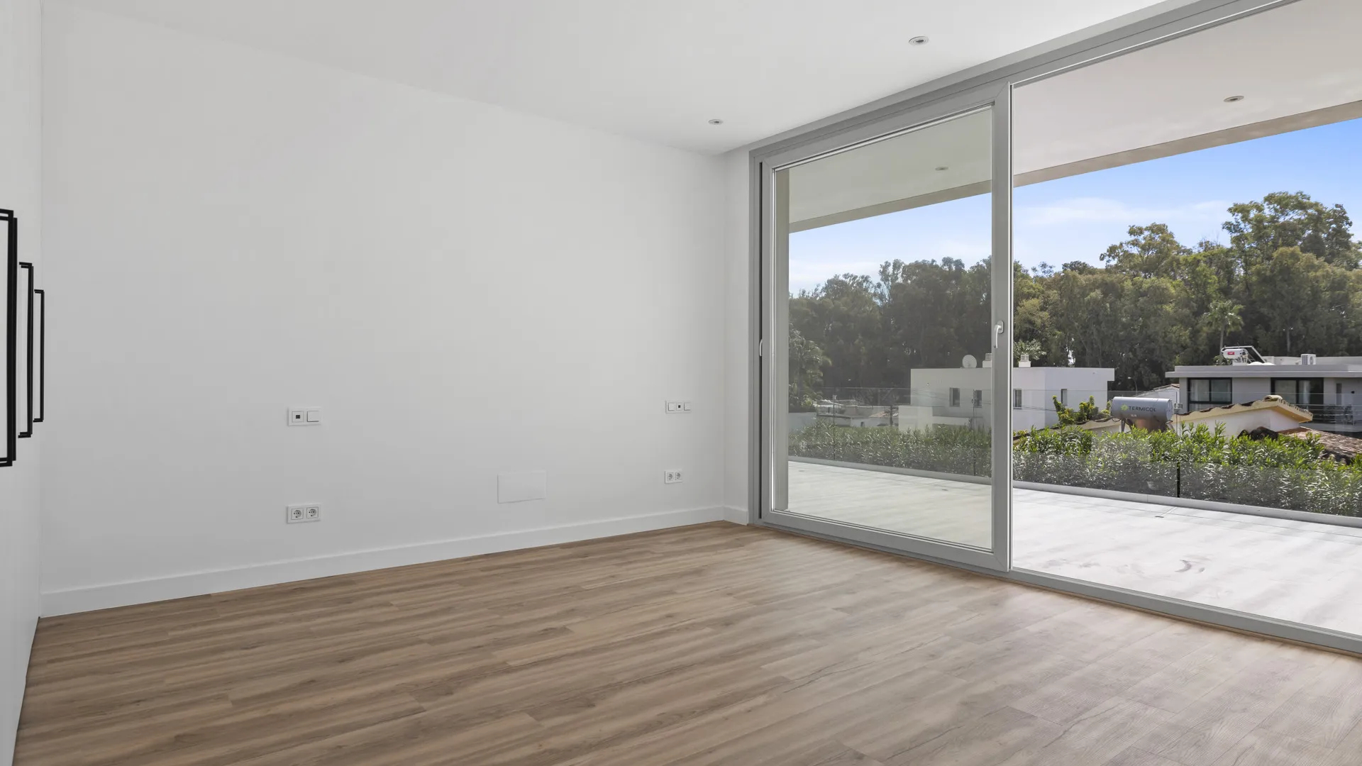 Comprar villa en San Pedro de Alcantara con 5 dormitorios