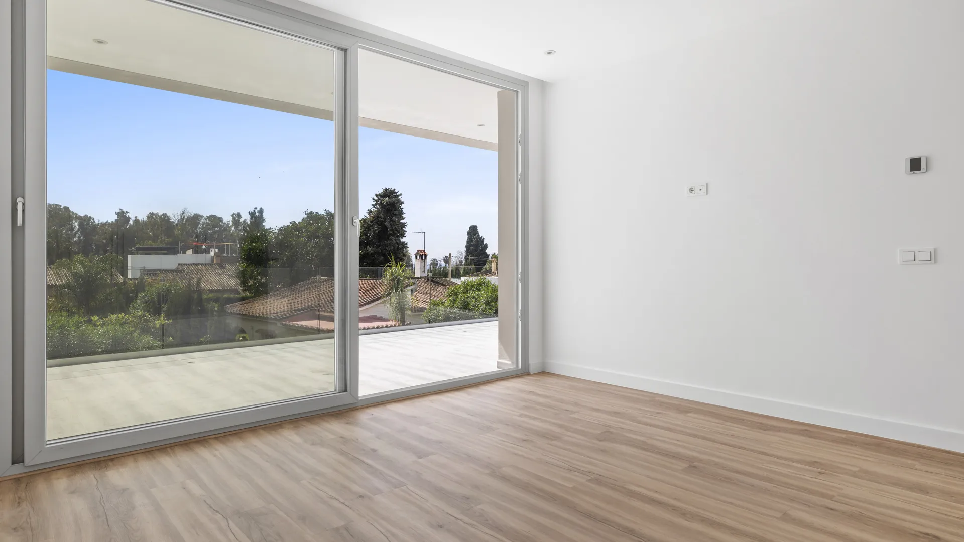 Comprar villa en San Pedro de Alcantara con 5 dormitorios