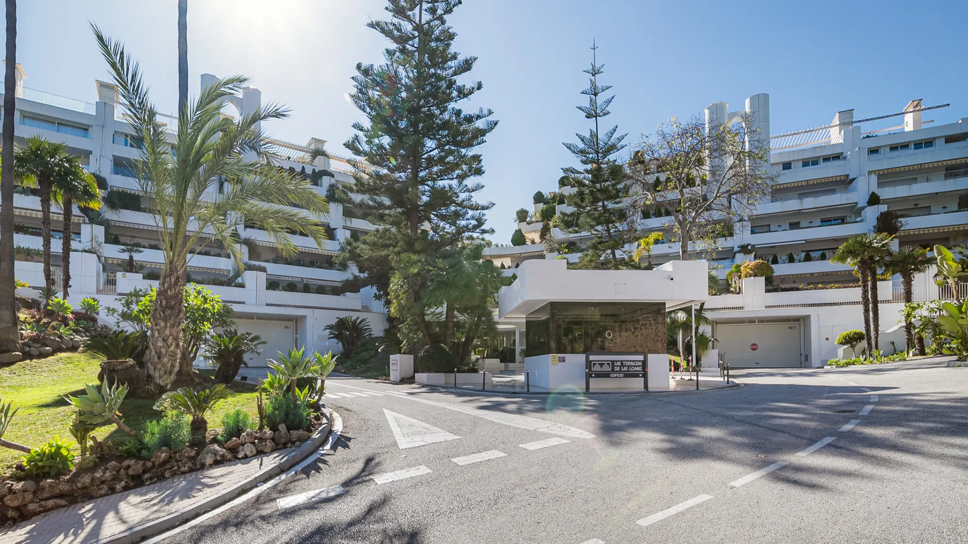 For sale apartment in Las Lomas del Marbella Club