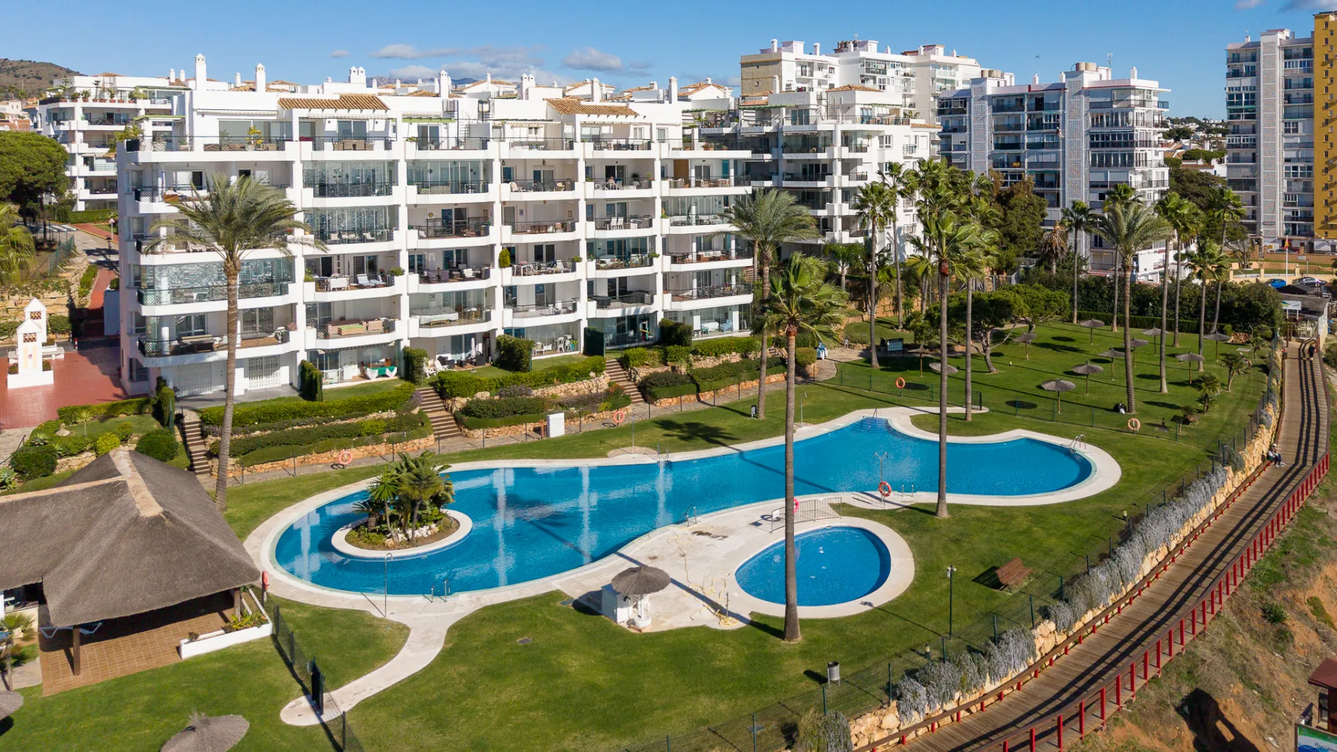 Apartamento en venta en Calahonda con 2 dormitorios
