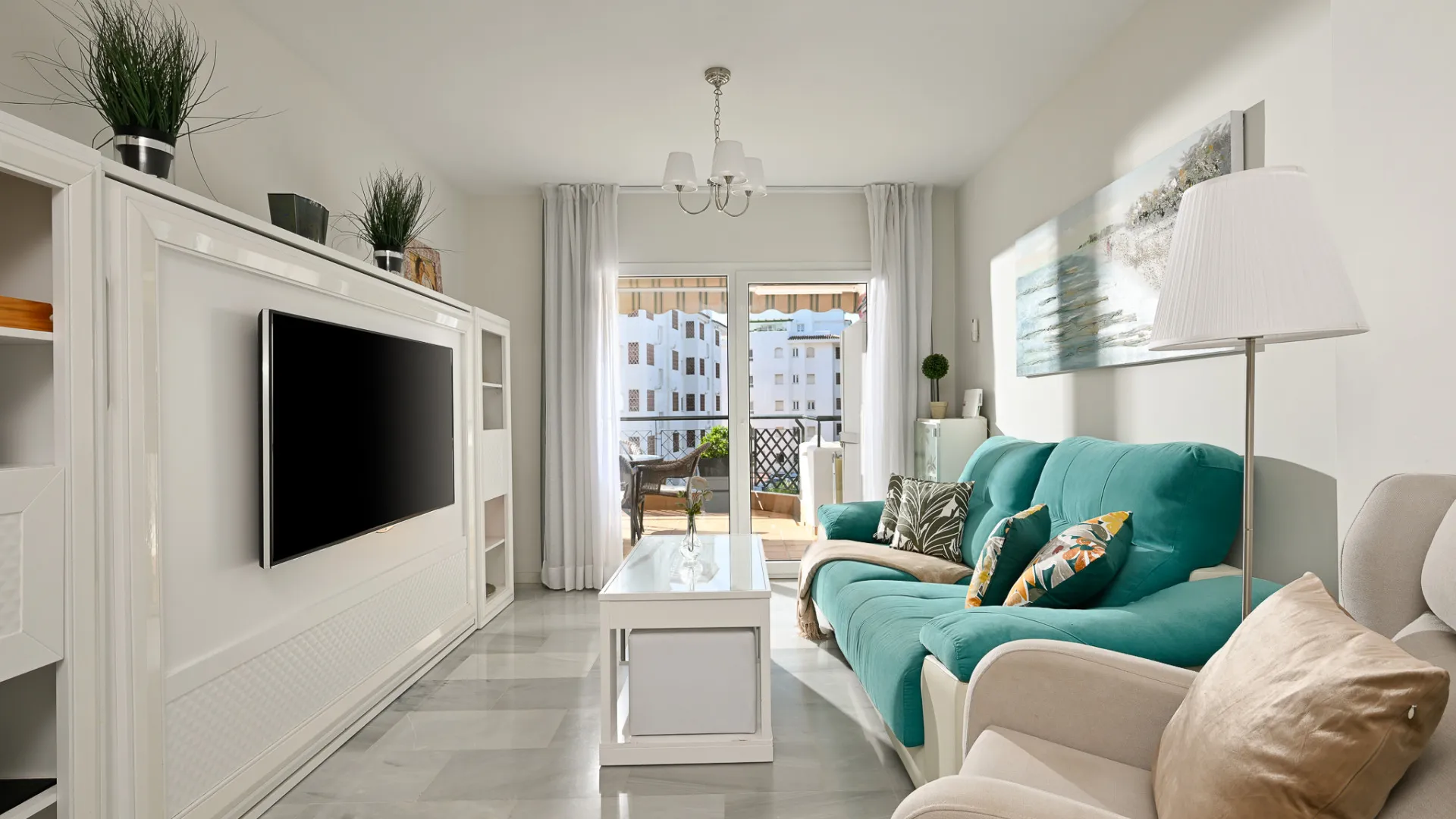 Apartamento en venta en Calahonda con 2 dormitorios