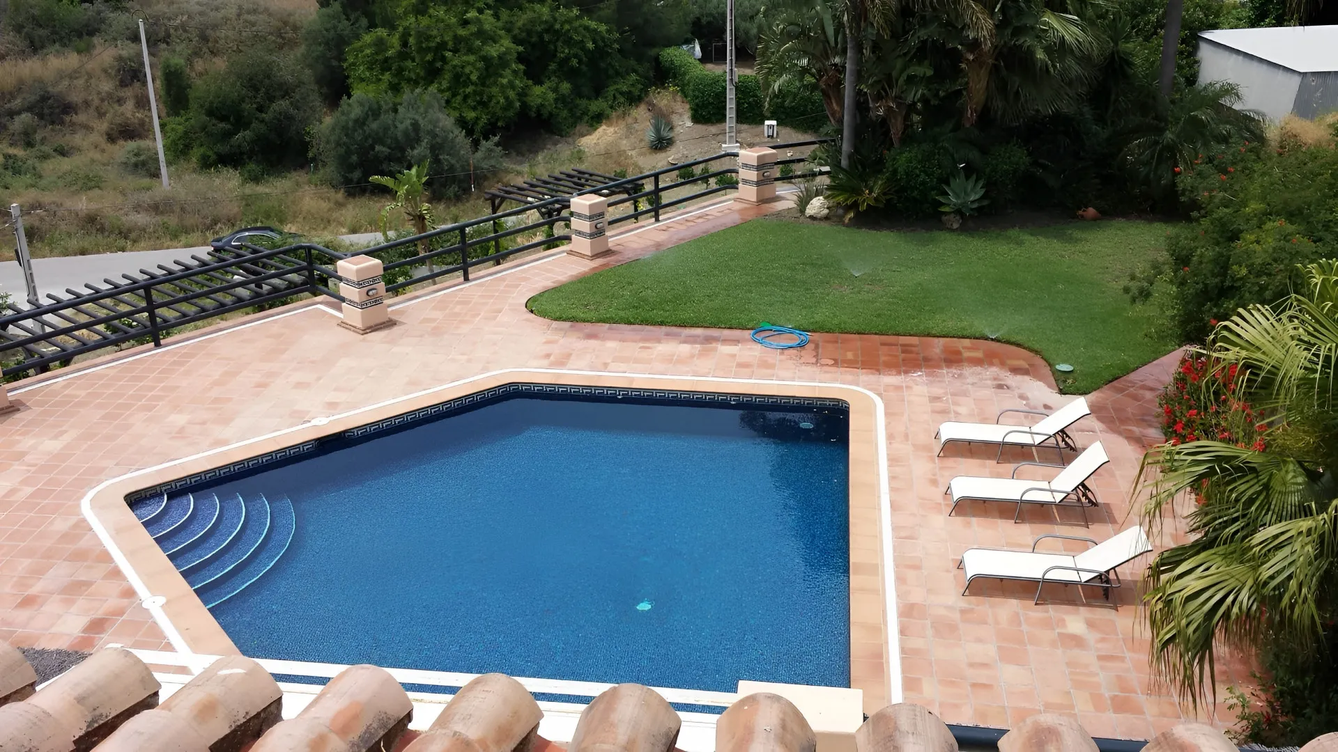 Estepona Este, villa con 6 dormitorios en venta