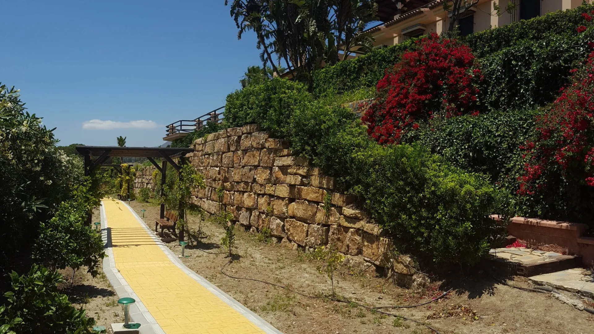 Estepona Este, finca en venta con 5 dormitorios