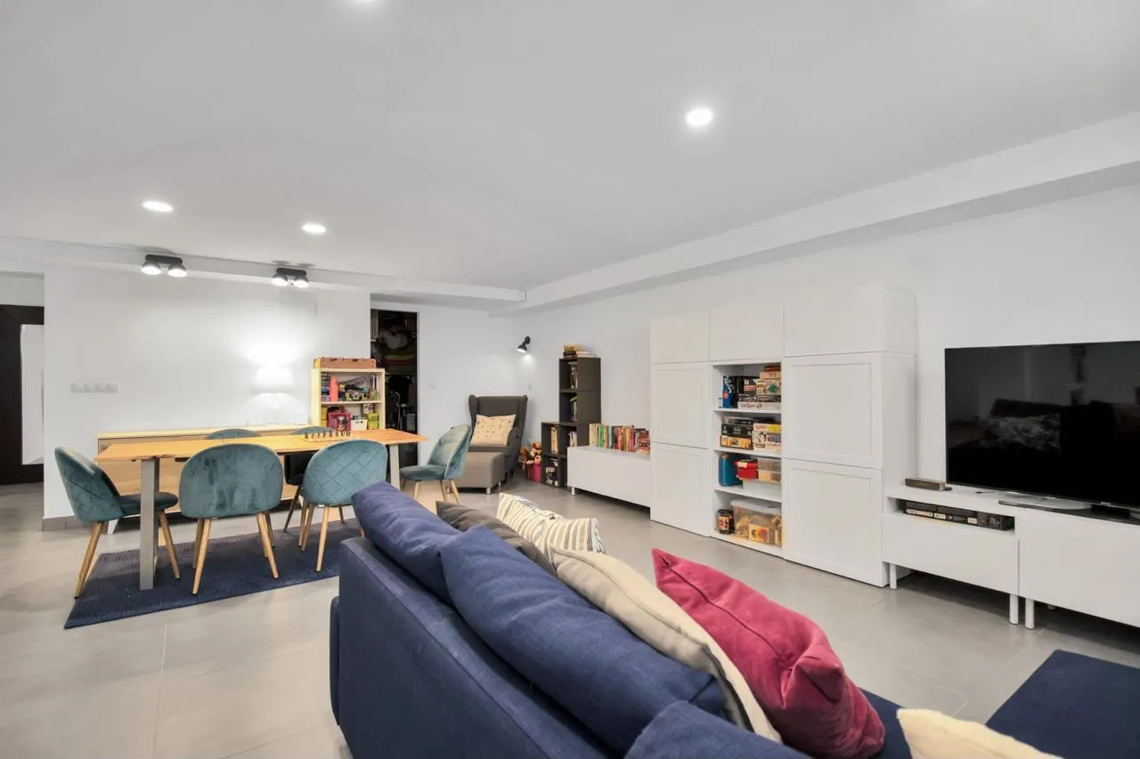Town house for sale in Casares Golf