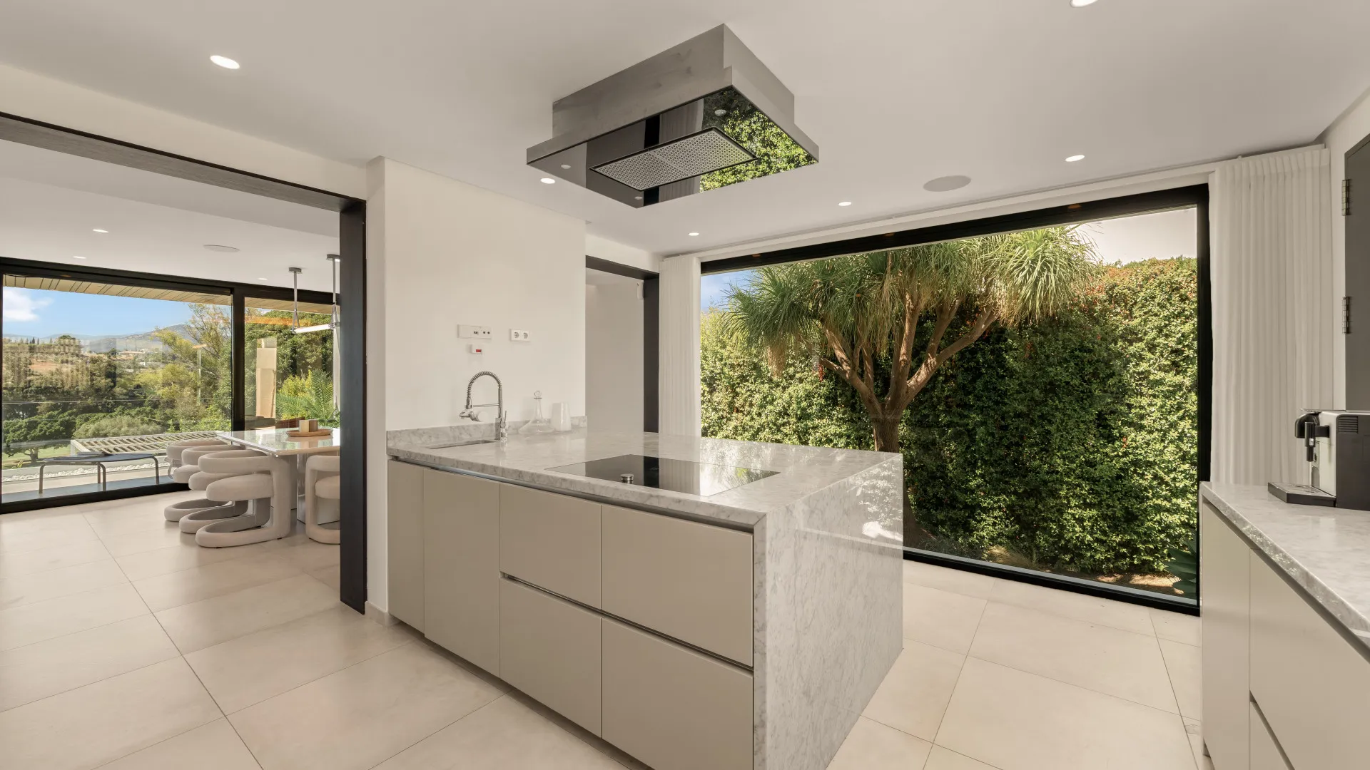 Villa a la venta en Nueva Andalucia